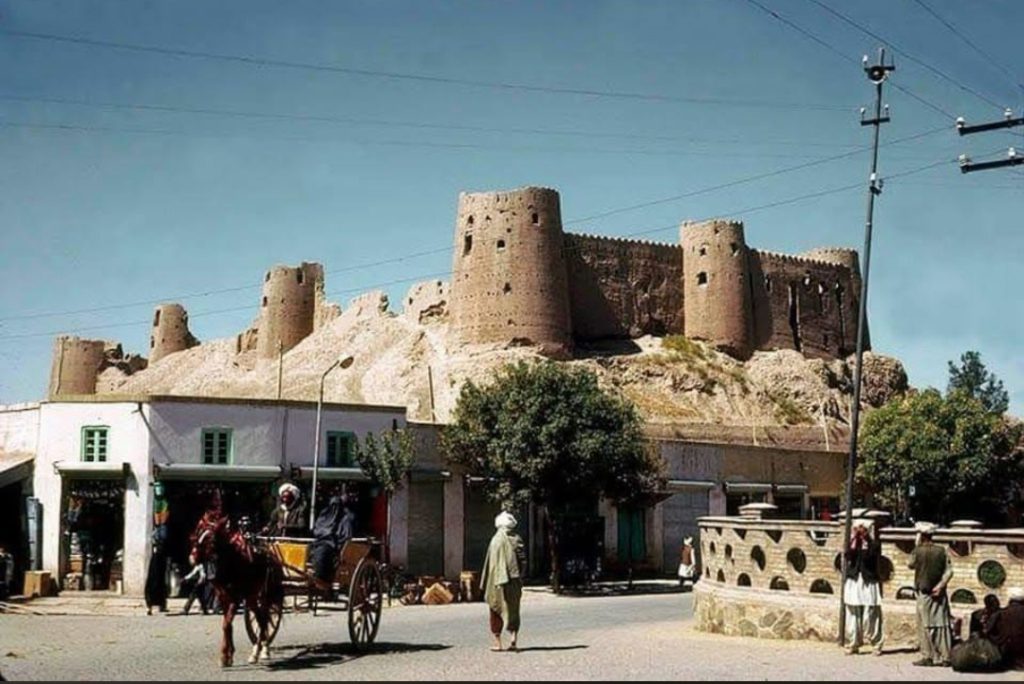 قلعه اختیارالدین (ارگ)